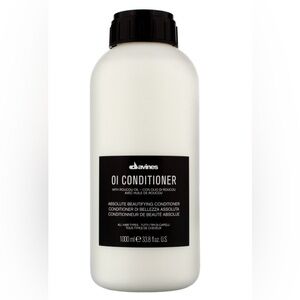 Davines OI condition 1L pump bottle